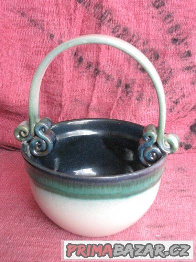 Dekorativní košík – keramika