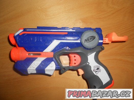 Pistole Nerf Firestrike (bez nábojů)