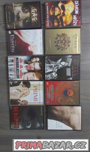 10 DVD v obalu - filmy, koncert Queen...