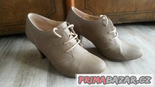 Deichmann Graceland béžové boty na podpatku
