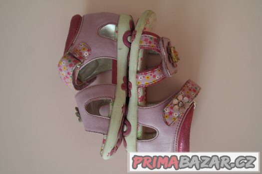 sandálky pro holku , stélka 14,5 cm