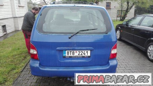 Prodej osobního automobilu KIA CARNIVAL KOMBI