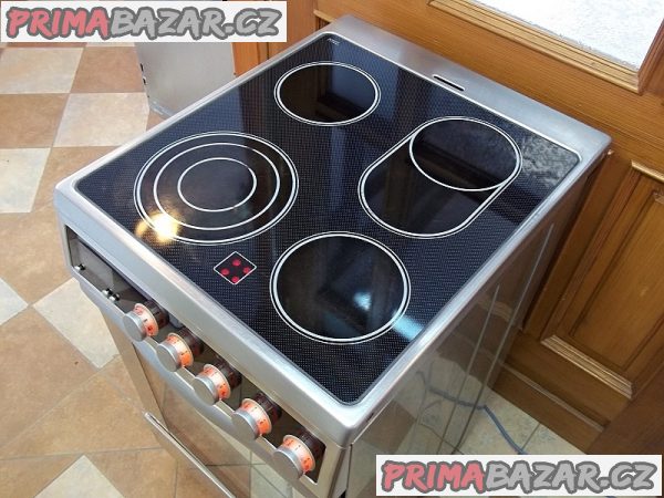 Sporák sklokeramický GORENJE šíře 50 cm nerez horkovzduch