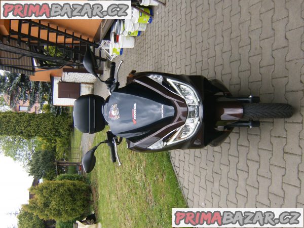 skutr honda pcx125