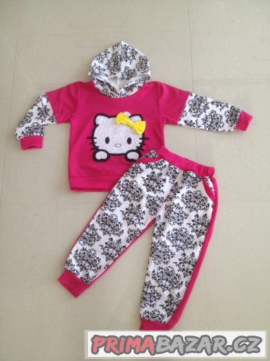 mikina-s-kalhotami-hello-kitty