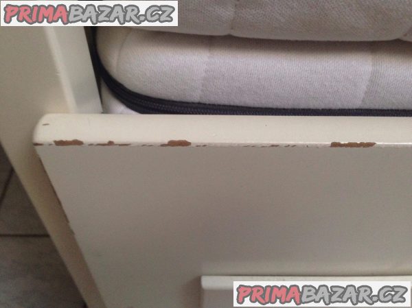 Rozkladaci postel Ikea Hemnes