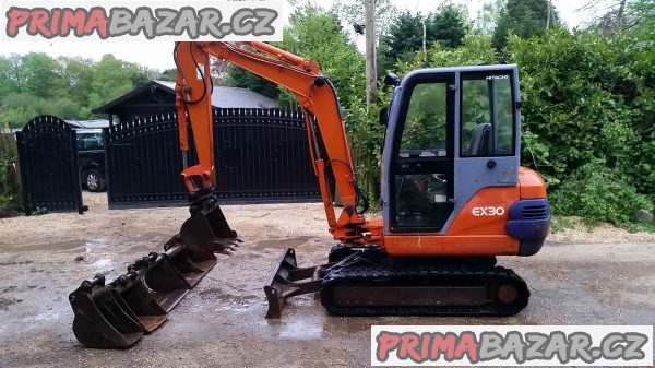 minibagr-hitachi-ex30-2-rok-2001