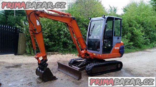 Minibagr HITACHI EX30-2, rok 2001