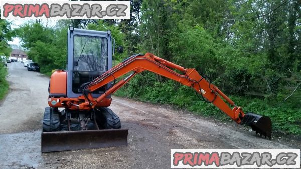 Minibagr HITACHI EX30-2, rok 2001