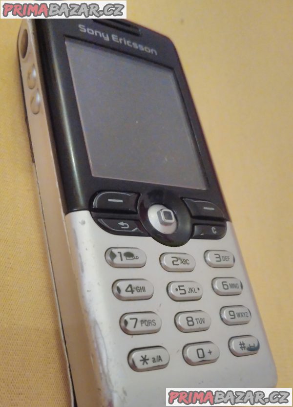 Sony Ericsson T610 - jako nový - nutná drobná oprava!!! Sony Ericsson T610 - jako nový - nutná drobná oprava!!!