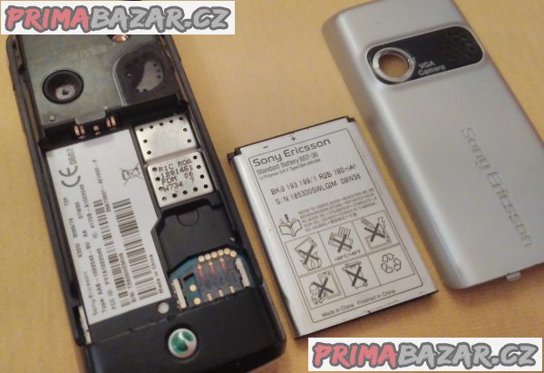 Sony Ericsson K310i - jako nový - nutná drobná oprava!!! Sony Ericsson K310i - jako nový - nutná drobná oprava!!!