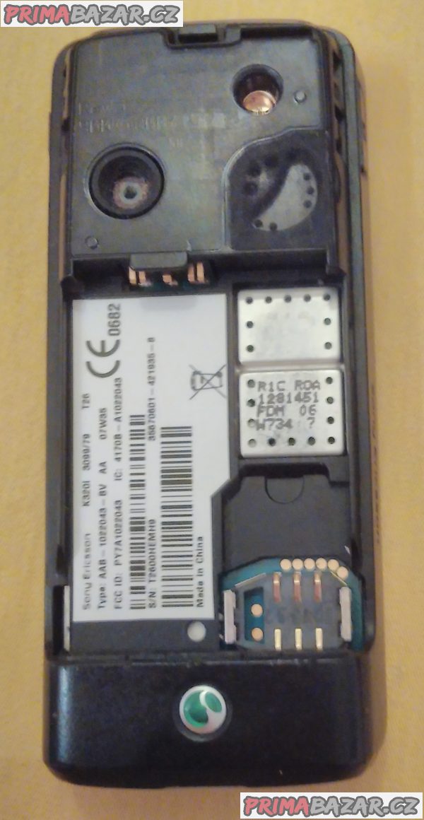 Sony Ericsson K310i - jako nový - nutná drobná oprava!!! Sony Ericsson K310i - jako nový - nutná drobná oprava!!!
