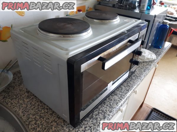 Elektrická trouba s plotynkami Elektrická trouba s plotynkami