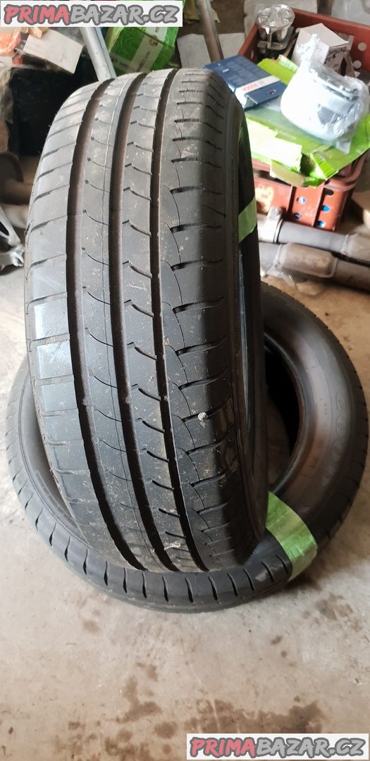 prodám 2xpneu  goodyear efficient dot0716 195/60 r16 89h