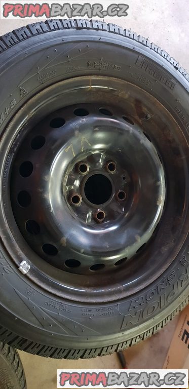 plechové disky  chrysler s pneu pirelli scorpion 5x114.3 6.5jx16 et40 pneu 215/65 r16 98t