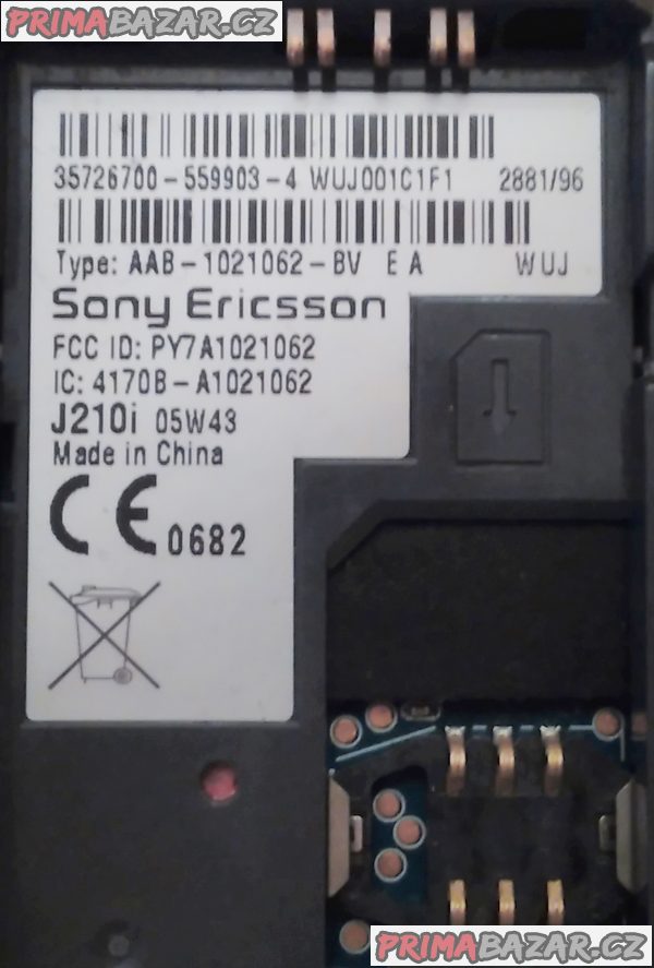 Sony Ericsson J210i - vzhled jako nový - ale k opravě nebo na náhradní díly! Sony Ericsson J210i - vzhled jako nový - ale k opravě nebo na náhradní díly!