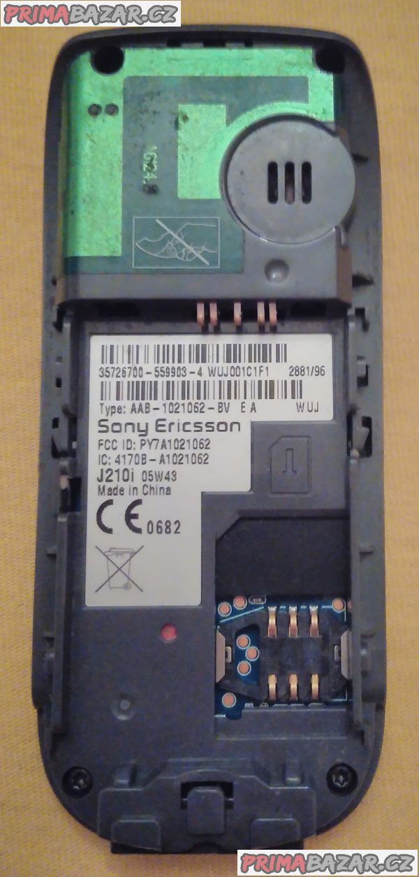 Sony Ericsson J210i - vzhled jako nový - ale k opravě nebo na náhradní díly! Sony Ericsson J210i - vzhled jako nový - ale k opravě nebo na náhradní díly!