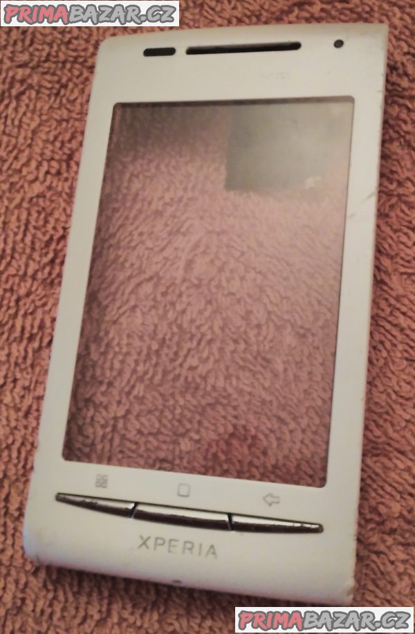 Sony Ericsson Xperia X8 - přední a zadní kryt.