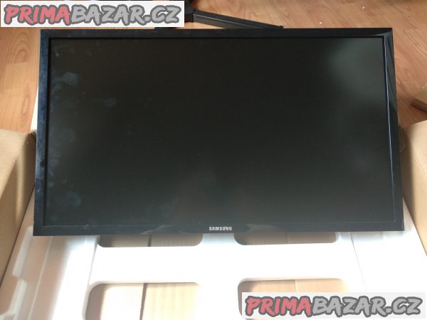 Monitor Samsung UE590 4K UHD 70cm