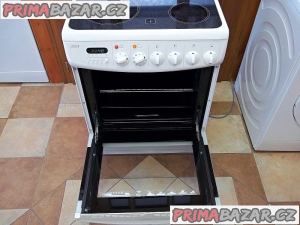 Sporák sklokeramický LLOYDS šíře 60 cm horkovzduch Sporák sklokeramický LLOYDS šíře 60 cm horkovzduch
