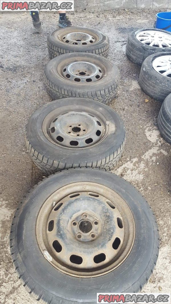 4x plechové disky s pneu 80-90% vzorek 5x100 6jx15 et38 4x plechové disky s pneu 80-90% vzorek 5x100 6jx15 et38