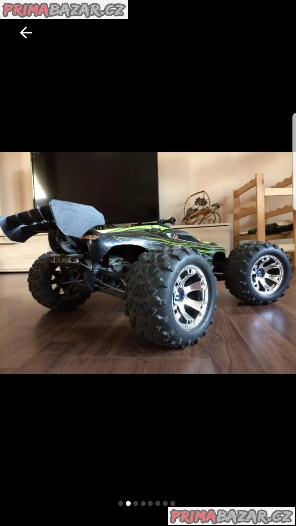 RC auto E-Revo Traxxas