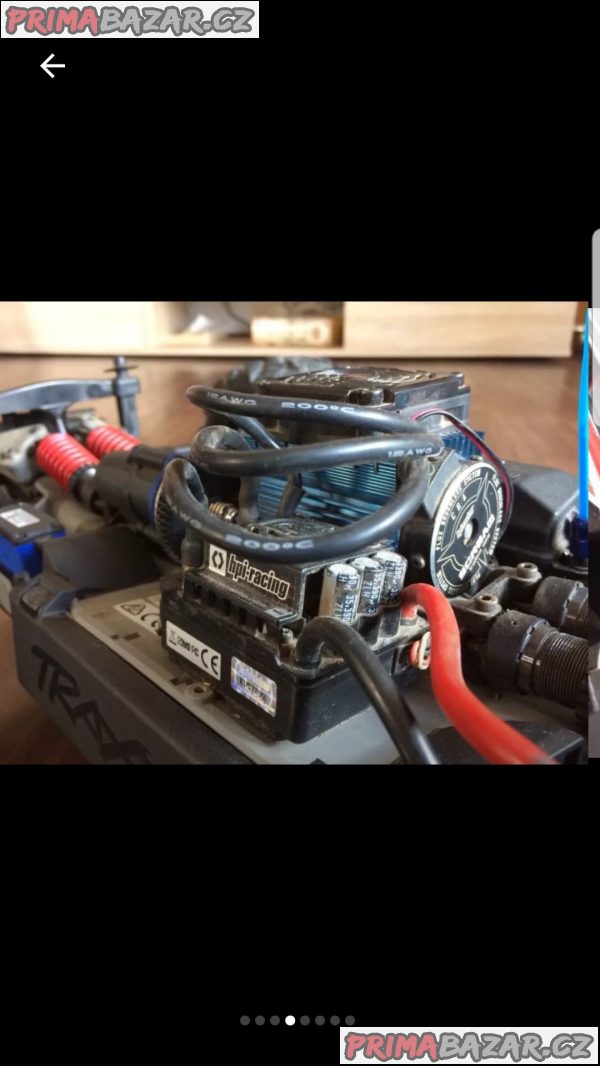 RC auto E-Revo Traxxas