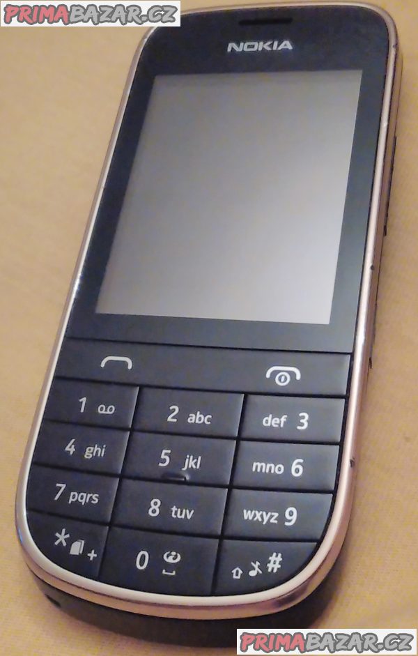 Nokia Asha 202 - vzhled jako nový, ale k opravě nebo na náhradní díly!!!