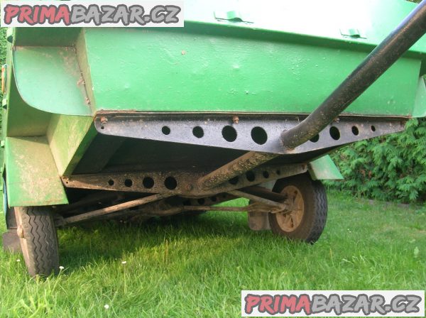 Přívěsný vozík za os.automobil Přívěsný vozík za os.automobil