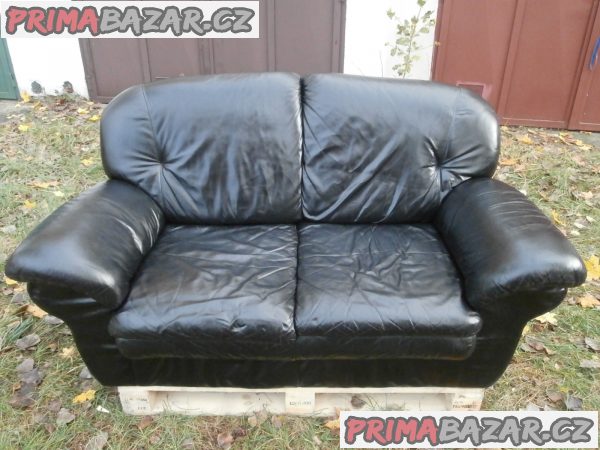 Kožená sedačka, barva černá