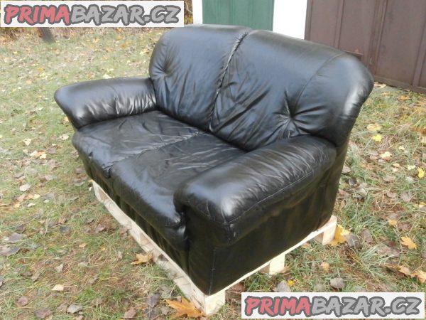 Kožená sedačka, barva černá
