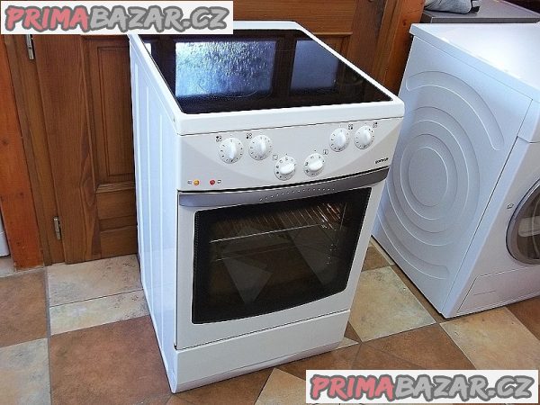 Sporák sklokeramický GORENJE - šíře 50 cm horkovzduch