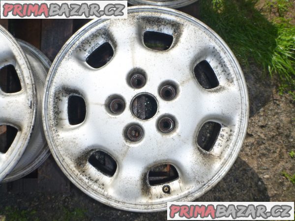 Prodám elektrony pro Mazdu 15 x6JJ 5x114,3 střed 54,5