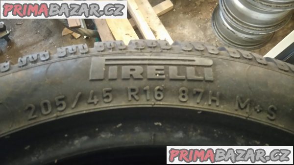 Prodám zimní pneumatiky Pirelli 205 / 45 R 16