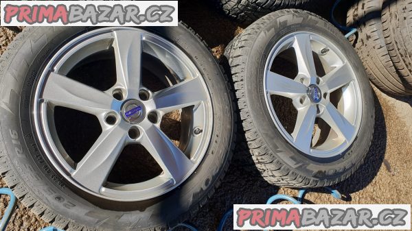 zánovní sada alu kola elektrony s pneu pirelli 80-90% volvo 31317285 5x108 7jx16 et50 zánovní sada alu kola elektrony s pneu pirelli 80-90% volvo 31317285 5x108 7jx16 et50