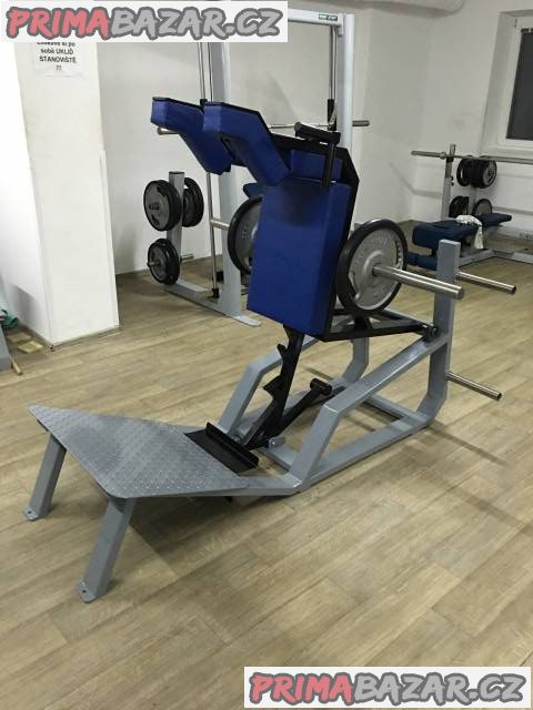 Fitness stroje V - squat machine