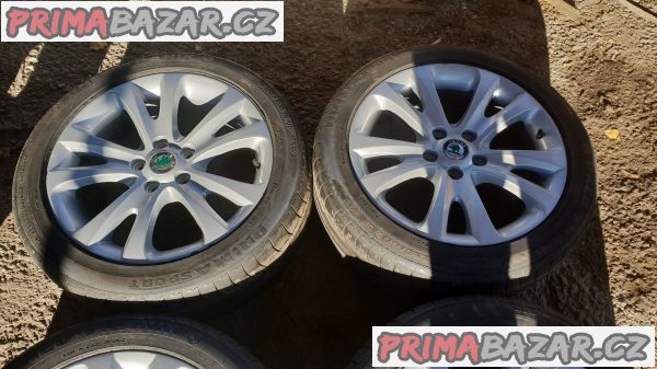 alu kola elektrony škoda v super stavu 3T0601025d 5x112 7.5jx17 et49