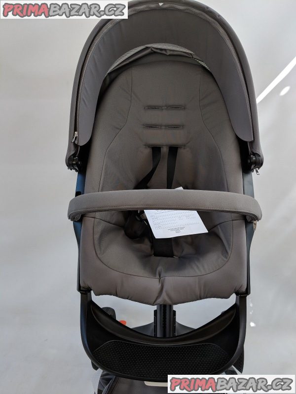 novy-stokke-xplory-v5-kocarek-athleisure-grey-limited-edition