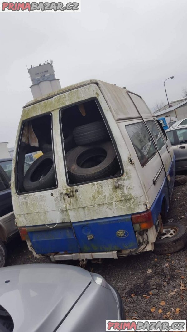 prodám náhradní díly z tohoto vozu Volkswagen Transporter T4