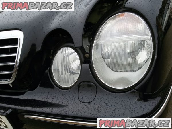 MB E 320cdi avantgarde-ultra 7míst kombi 4xLCD 2002 MB E 320cdi avantgarde-ultra 7míst kombi 4xLCD 2002