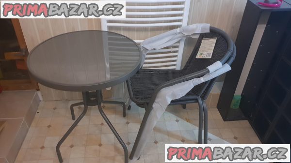prodám nový zahradní balkonový set možno i na doma na balkon či zahradu jedná se 2+1 stůl a dvě křesla konstrukce je z kovu s polyratanem velice pevná židle do 120kg pohodlná výplň stolu je z tvrzeného skla vhodné jako dárek puvodni cena prodám nový zahradní balkonový set možno i na doma na balkon či zahradu jedná se 2+1 stůl a dvě křesla konstrukce je z kovu s polyratanem velice pevná židle do 120kg pohodlná výplň stolu je z tvrzeného skla vhodné jako dárek puvodni cena