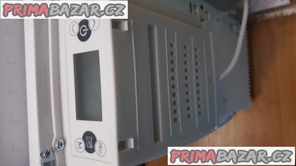 prodám nový ,nepoužitý sálavý radiator konvektor 1500W regulátor vytápění Můžete jej naprogramovat po dobu 7 dní ...elektronický s digitálním regulátorem (LCD displej) nastavení teploty: od + 5 ° C do + 30 ° C rozměry 72 x 45 x 11 cm 