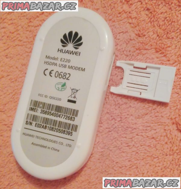 Externí USB modem Huawei E220 - pro bezdrátový internet - jako nový.