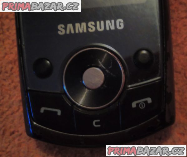Samsung SGH-J700 - k opravě nebo na náhradní díly!!! Samsung SGH-J700 - k opravě nebo na náhradní díly!!!