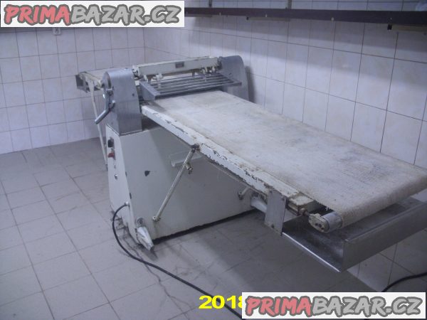 Rozvalovačka těsta Rozvalovačka těsta