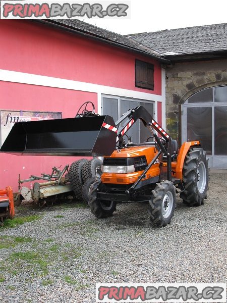 malotraktor Kubota GL 27Grandel s nakladačem malotraktor Kubota GL 27Grandel s nakladačem