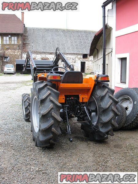 malotraktor Kubota GL 27Grandel s nakladačem malotraktor Kubota GL 27Grandel s nakladačem