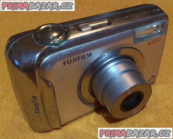 Digitální foťák a kamera Fujifilm FinePix A610 - k opravě nebo na náhradní díly!!!