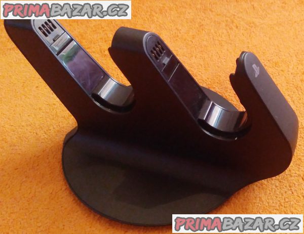 Nabíjecí stanice pro 2 ovladače Playstation 3 + DÁREK!!! Nabíjecí stanice pro 2 ovladače Playstation 3 + DÁREK!!!
