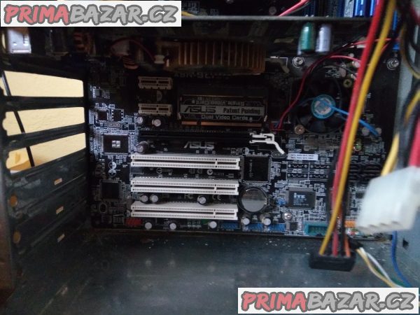 Nefunkční počítač se základní deskou Asus na opravu Nefunkční počítač se základní deskou Asus na opravu